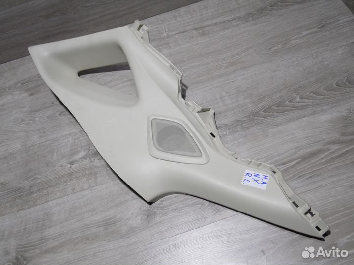 Обшивка багажника верхняя левая Лексус нх