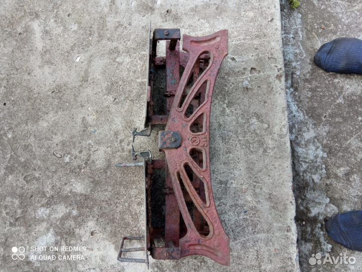 Весы старинные