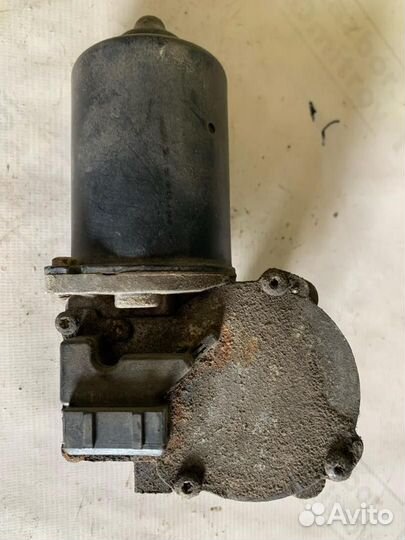 Моторчик трапеции дворников (стеклоочистителя)