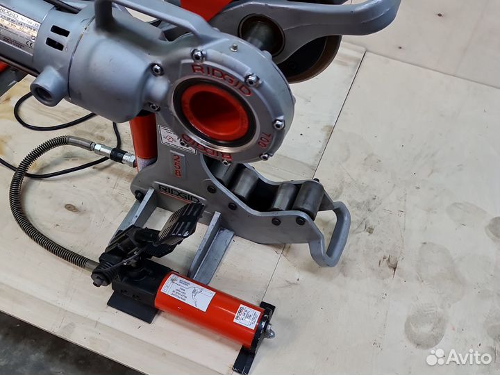 Ridgid Труборез модели 258 с приводом мод 700