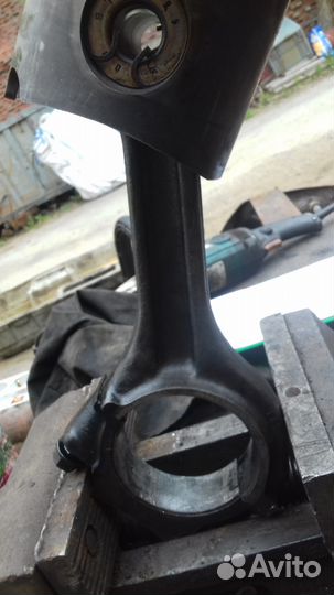 Продам шатун на двигатель Detroit Disel 92