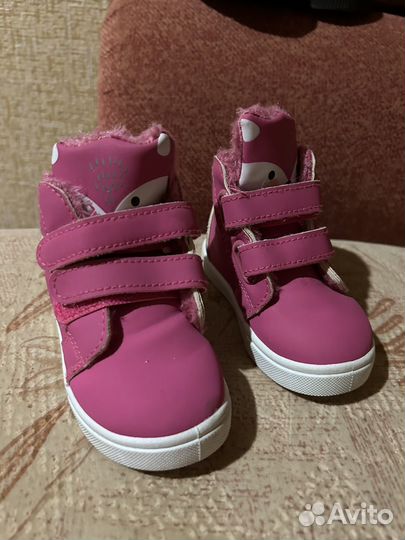 Кроссовки и ботинки для девочки