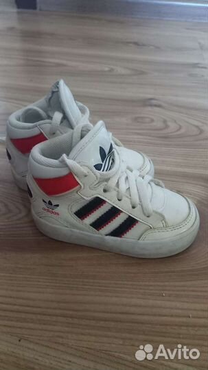 Кроссовки детские adidas