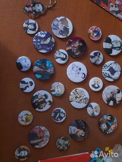 Аниме значки, брело, манга