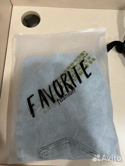 Джинсы голубые