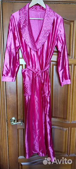 Халат ярко-розовый