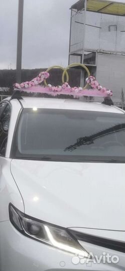 Свадебное украшение на автомобиль