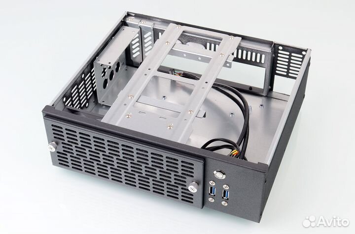 Компьютерный корпус mini-itx