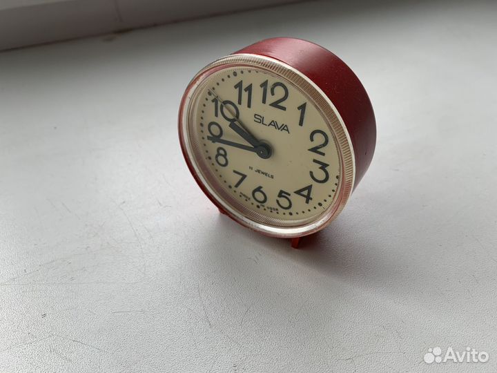 Часы будильник Слава СССР