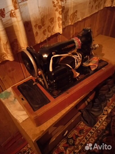 Швейная машинка Подольск 2м-35класса в футляре