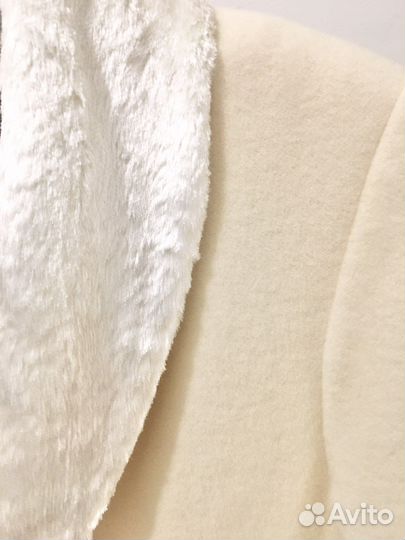 Мягкое пальто Франция с вышивкой М-L