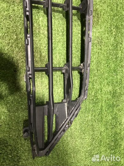 Решетка переднего бампера Volvo XC 60 XC60 2