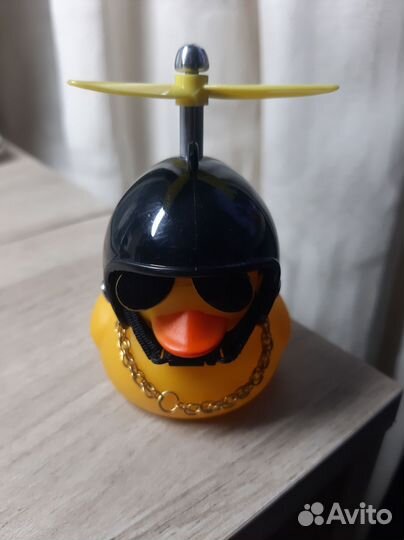Игрушка(аксессуар) уточка в автомобиль
