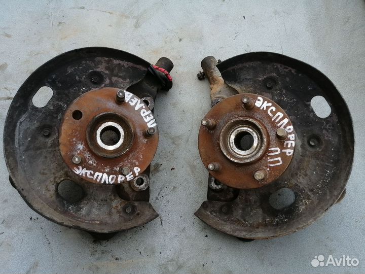 Кулак поворотный передний для Ford Explorer (U2)