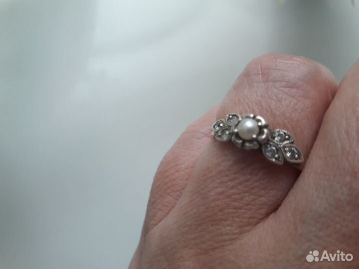 Серебряное кольцо СССР новое с жемчугом и камнями