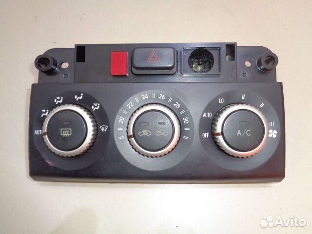 Блок управления климат-контролем toyota IST NCP60