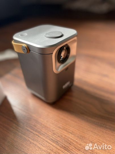 Мультимедийный мини проектор для фильмов