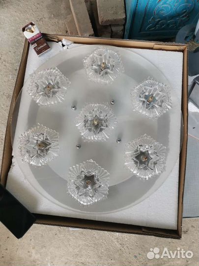 Люстра, светильник потолочный