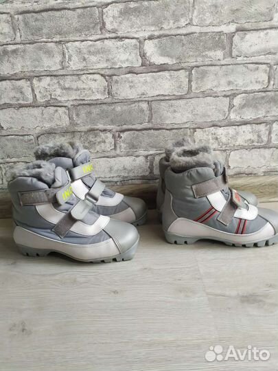 Лыжные ботинки