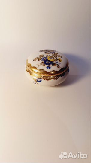 Шкатулка фарфор