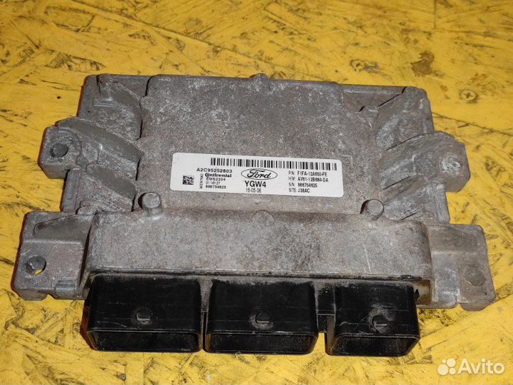 Блок управления двигателем Ford Focus 3 CB8 1.6L