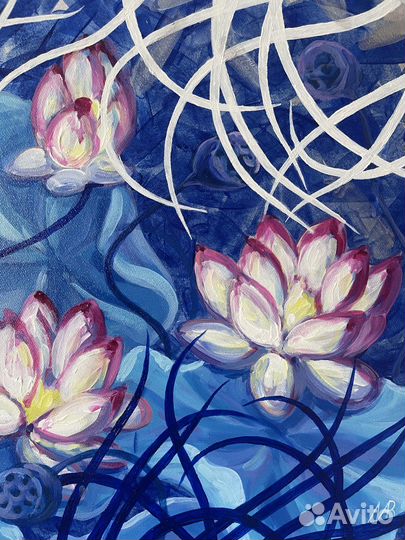 Круглая большая картина с цветами