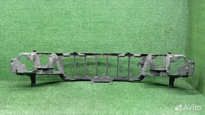 Рамка радиатора Jeep Grand Cherokee