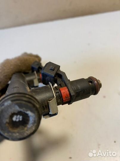 Форсунка Renault Duster F4R410 2016