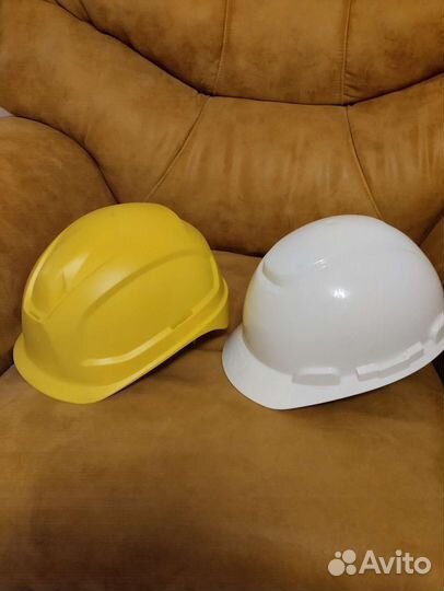 Наушники для защиты слуха, каска защитная