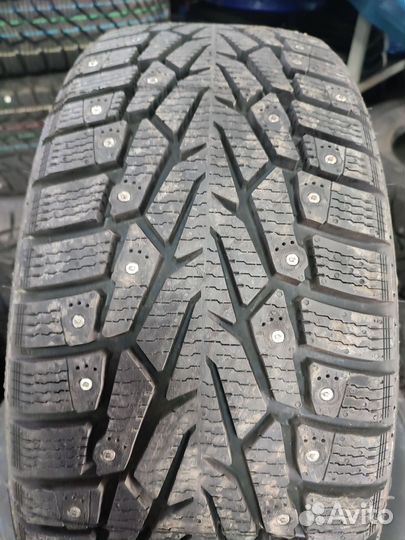 Nordman 7 215/50 R17
