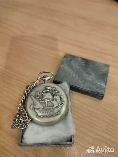 Часы карманные механические СССР молния