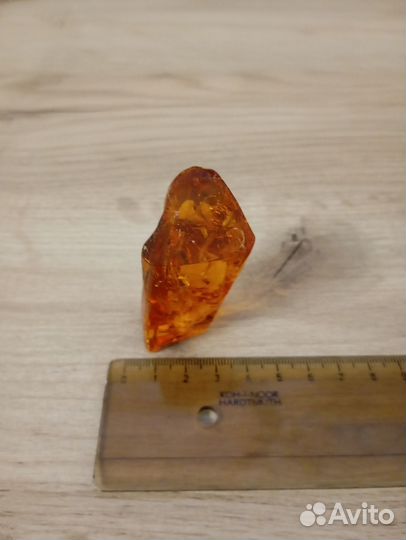 Балтийский янтарь красивый