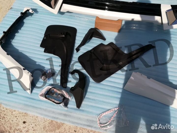 Обвес на Toyota Land Cruiser 200 с 2016 г TRD Новы