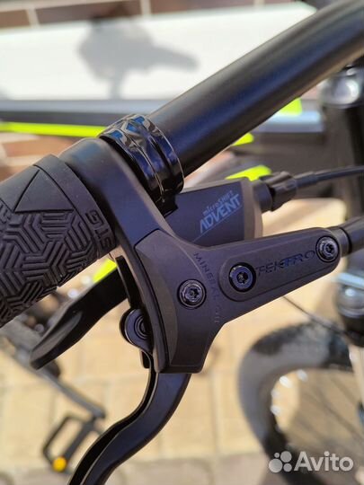 Велосипед Stinger Graphite Pro 29x20