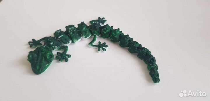 Ящерица игрушка