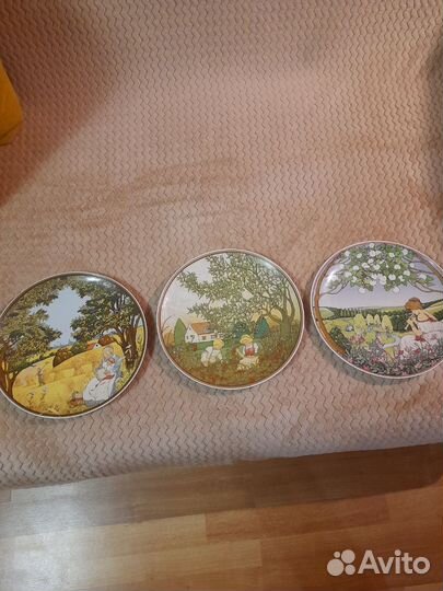 Настенная тарелка