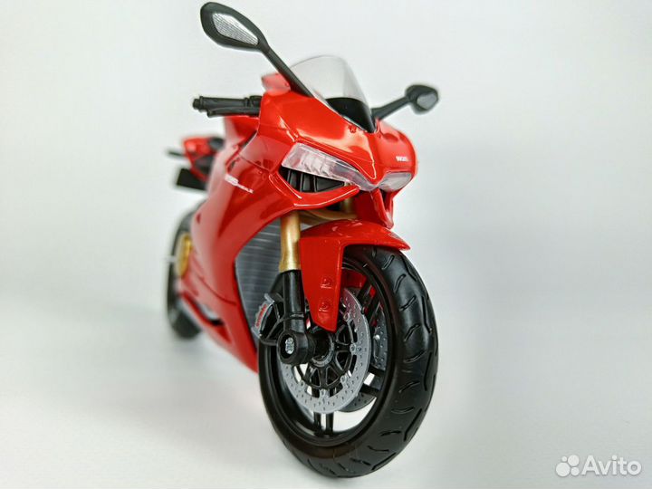 Модель Мотоцикла Ducati Panigale 1199 Масштаб 1:12