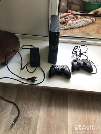 Xbox 360e 250gb