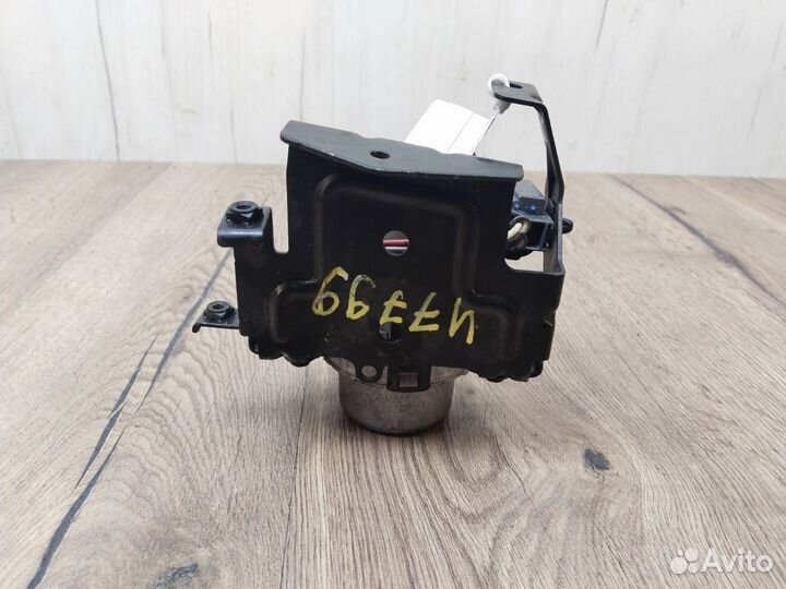 Насос вакуумный Volvo C30 MK38 2.4 B5244S 2008