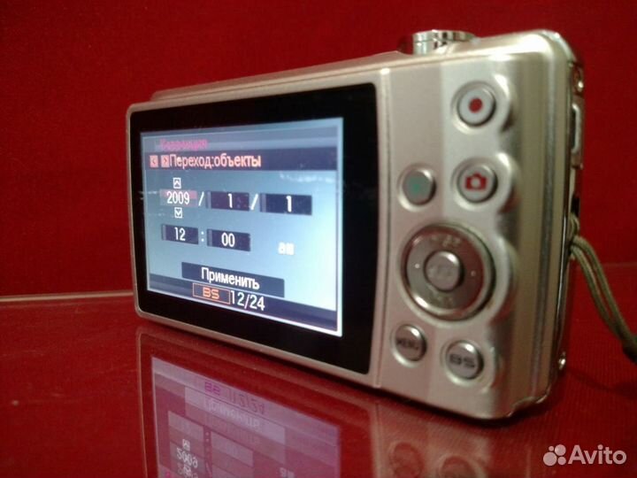 Компактный ретро фотоаппарат Casio