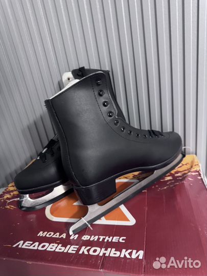 Коньки фигурные Fashion Black