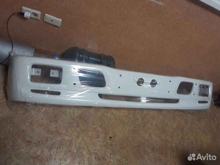 Бампер isuzu NQR75 NQR 75 нкр75 металл белый