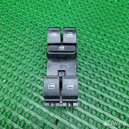 Блок управления стеклоподъемниками передней левой