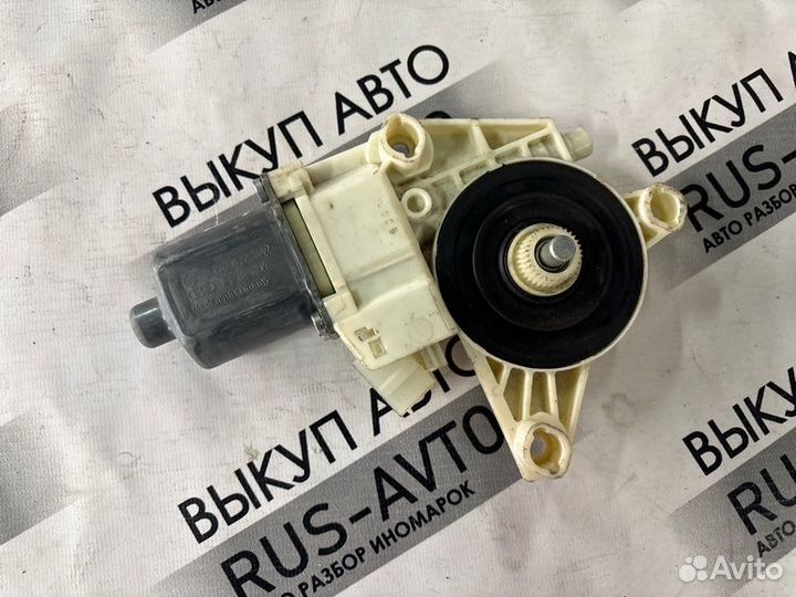 Моторчик стеклоподъемника передний правый Mercedes