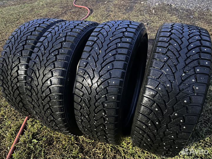 Formula Ice 215/55 R17 98T