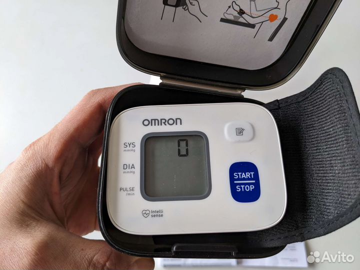 Tonometer Omron RS2 HEM-6121-RU