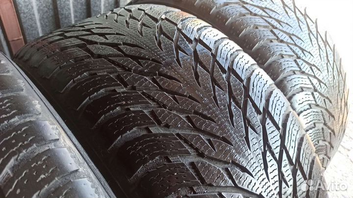 Nokian Tyres Hakkapeliitta R3 295/40 R21