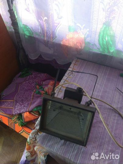 Галогенный фонарь