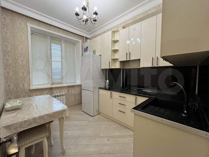 1-к. квартира, 40 м², 2/4 эт.
