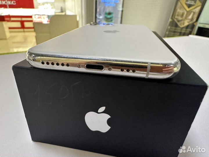 iPhone 11 Pro, 64 ГБ